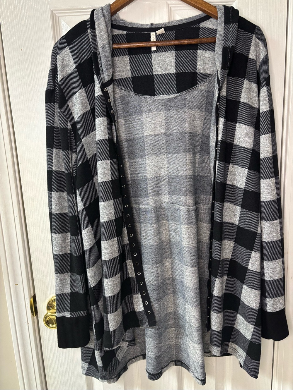 Plaid Hooded Open-Front Cardigan in Black & Gray